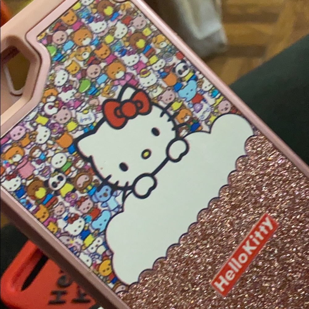 Hello Kitty Case Bundle ❤️ - Picture 8 of 8